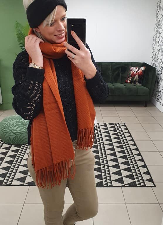 Rust scarf – Pieces
