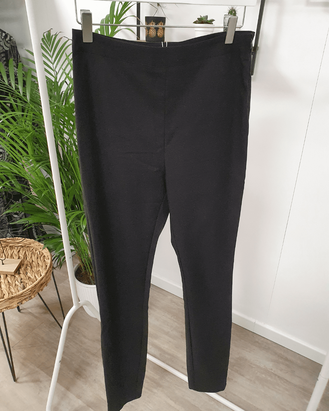 Black pants – Rut&Circle